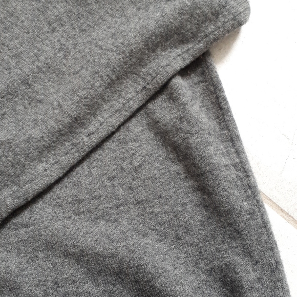 Sweater - Picture 3 of 5